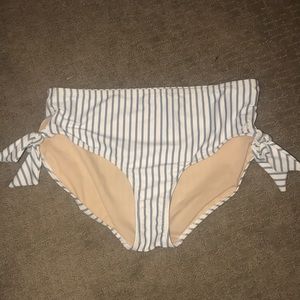 Albion Breezy Tie Bottom